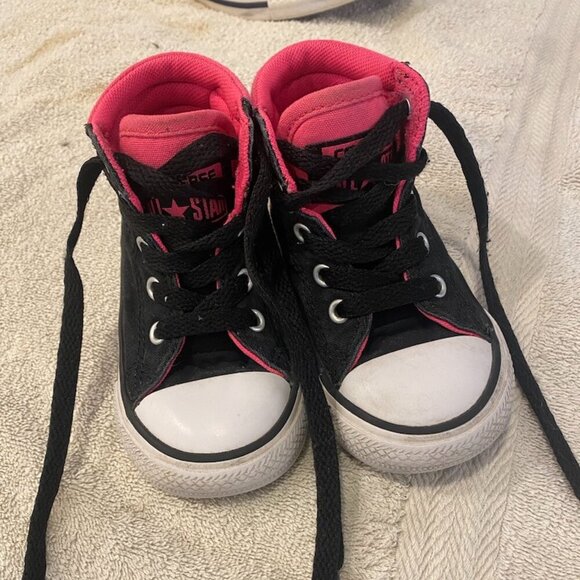 Converse All Star | Black and Pink High Tops - Little kids size 7 - Picture 6 of 6